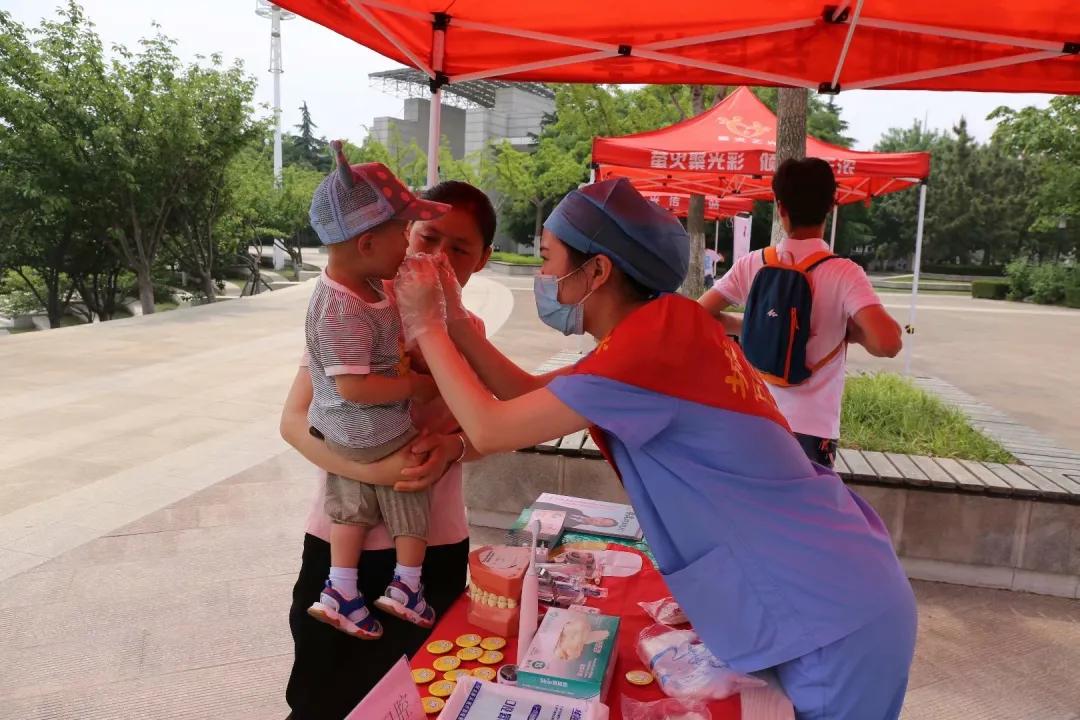 青岛城阳崇文口腔医院,青岛崇文口腔整牙