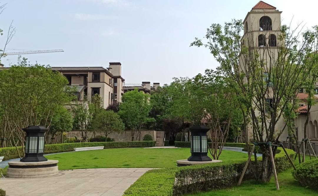 劲爆！重庆核心区惊现150万地铁商圈别墅，居然比高层还便宜？