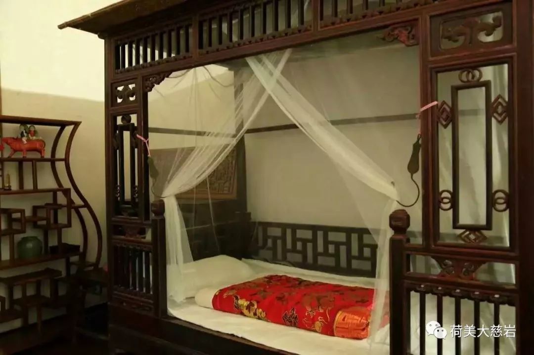 夜新叶，新叶夜，夜夜夜夜夜！唱吧醉仙居，探秘奶茶吧，茶憩戏曲馆，漫步烟花巷……每周六晚