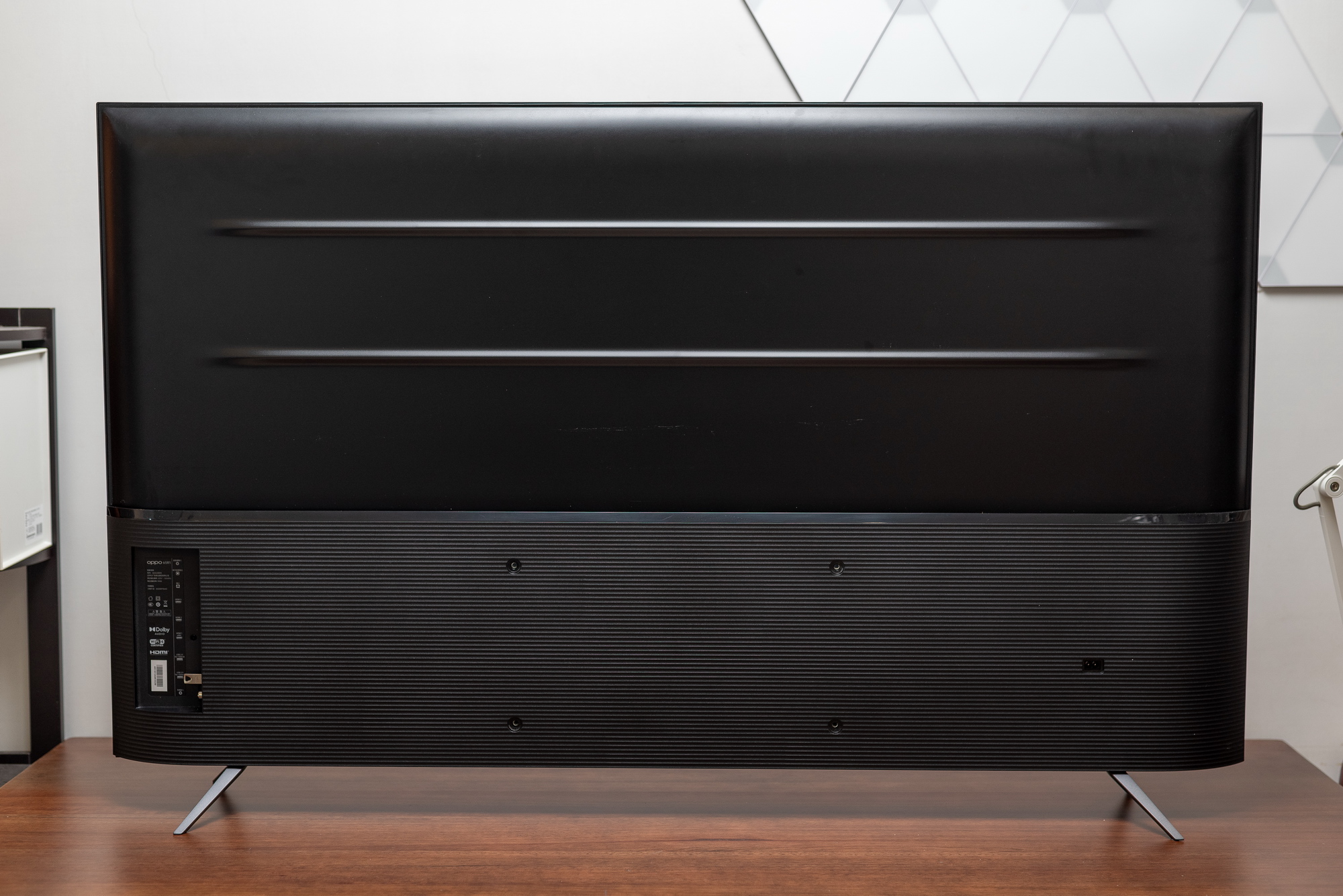 新电视装好之后要怎样才能开机,新电视到了怎么安装