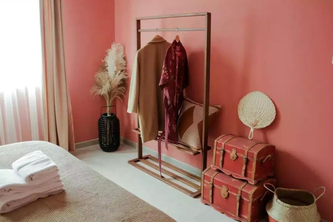 爆改上海25平三角形房,花10万改造45平小破房