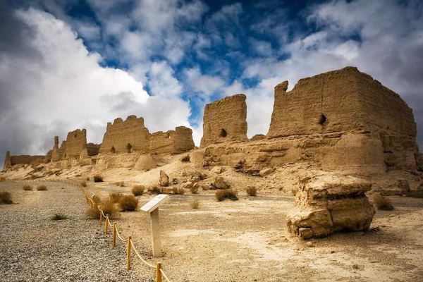 一片孤城万仞山全诗解读,一片孤城万仞山是哪首诗里的句子