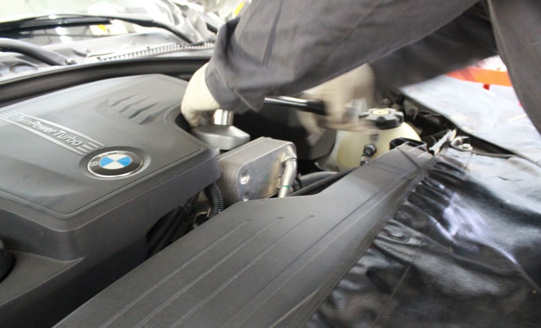 厚！小编去了宝马4S店，58分钟就把这个项目做完了！