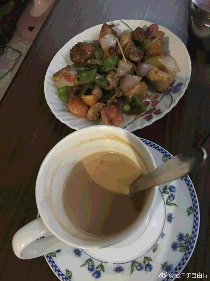 尼泊尔都吃什么 (尼泊尔主要吃什么用什么)