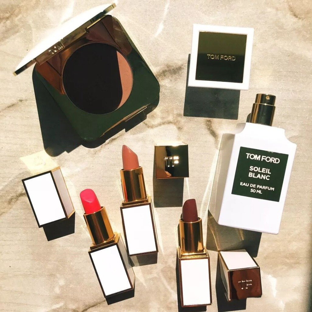 tf15和16哪个更显白,tf口红显白