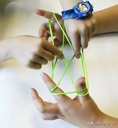 熊孩子在车上捣乱,自驾游路上遇到熊孩子怎么办