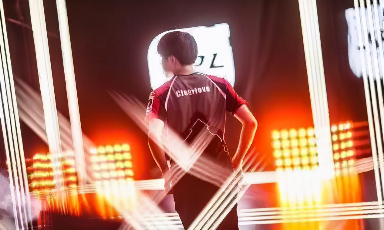 edg厂长重回首发全视频,edg选手厂长复出比赛