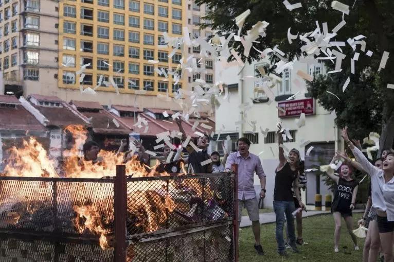 鬼月到来的风俗,鬼月来临禁忌图片