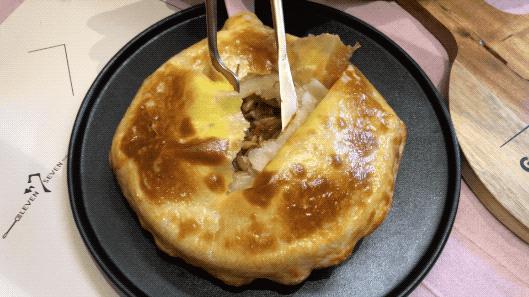 来这家店你真没办法好好吃饭，每道菜都堪比艺术品，好吃到光盘