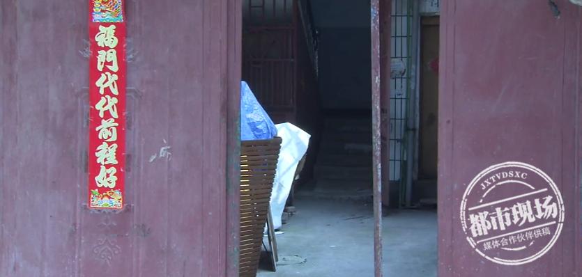 21年女子看男友备注二姐微信，好奇添加，聊天后男友被抓进警局