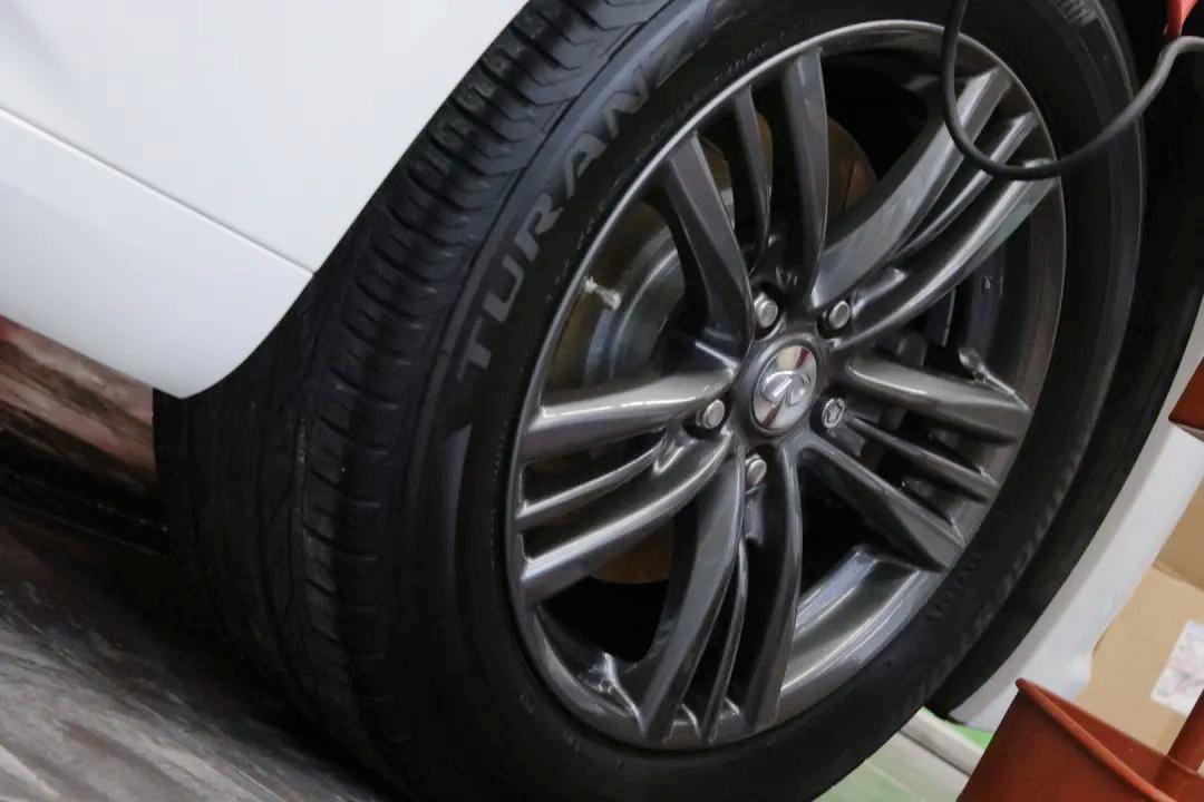 14年英菲尼迪g25拆车视频,英菲尼迪g25整备翻新