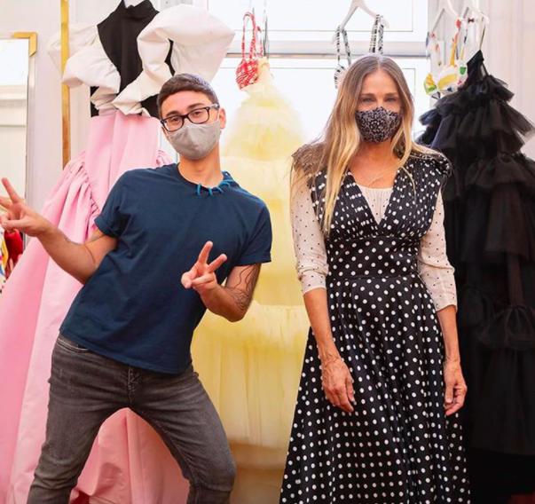 超模怀孕大肚子走秀,超模大肚子走秀