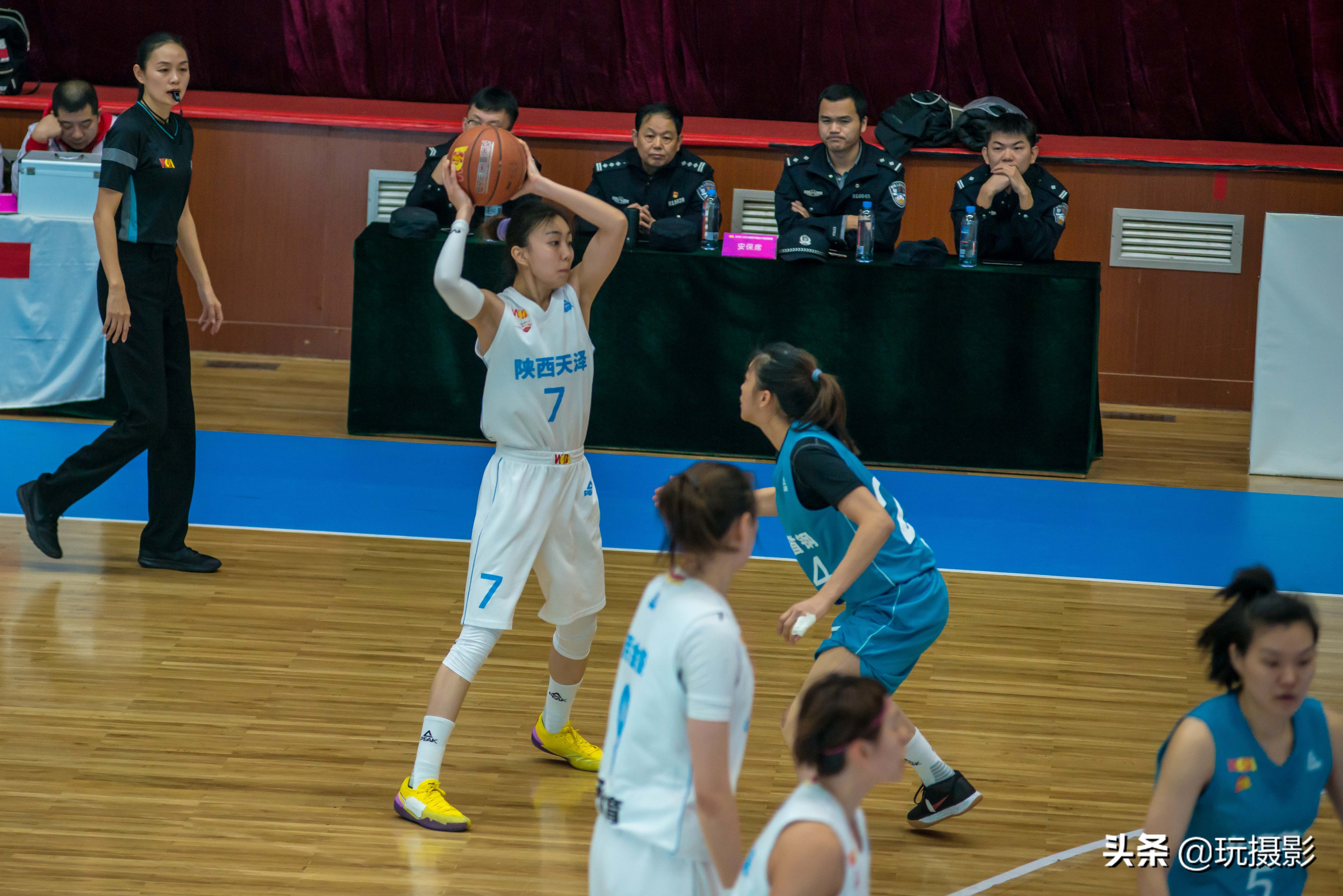 西安天泽与北京首钢比赛一场陕西体育界的盛事