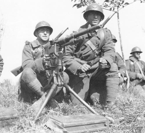 维克斯马克沁1912气冷式重机枪,被马克沁机枪和大炮取代的年代