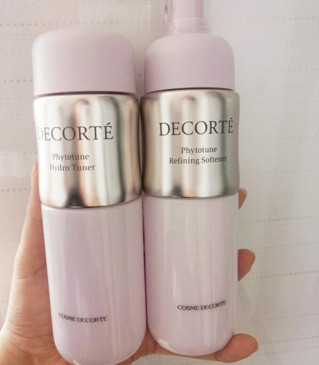 什么牌子爽肤水治脸暗黄毛孔大,爽肤水哪个祛痘好