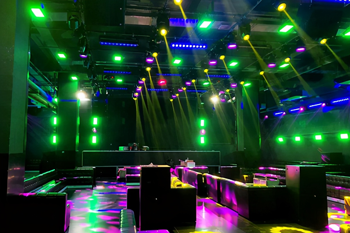 山东济宁市圣贝尼酒吧选用爵士龙JSL专业音响设备