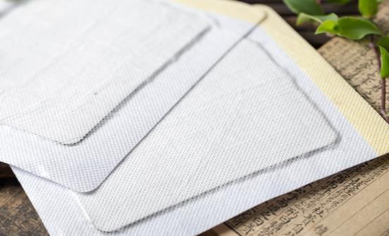 膏药粘到皮肤上怎么去掉小妙招,贴了膏药怎么去除身上的粘膏药