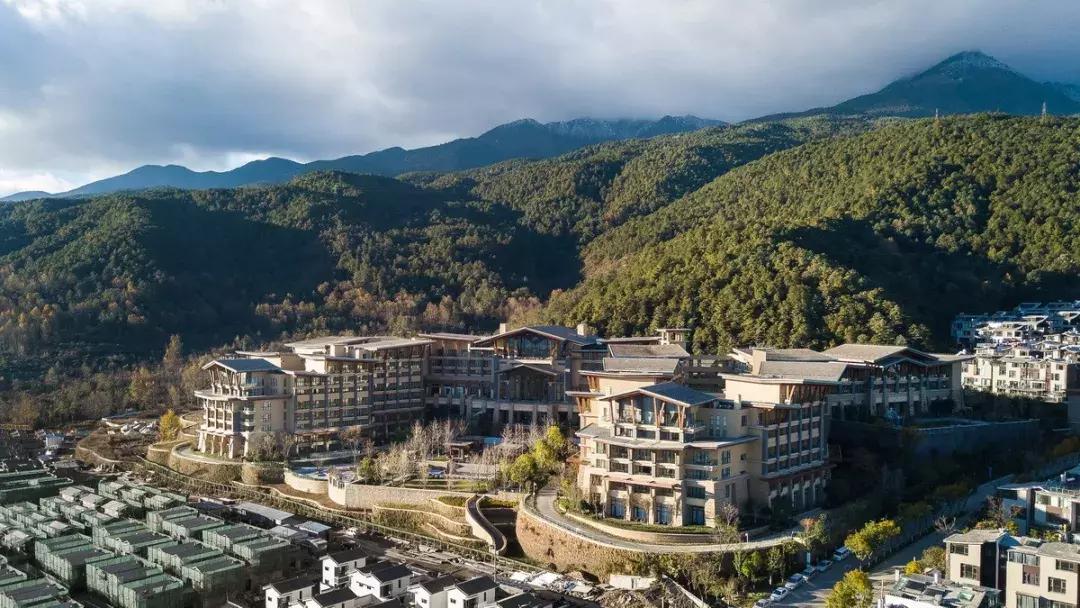 大理洱海苍山希尔顿,背靠苍山面朝洱海