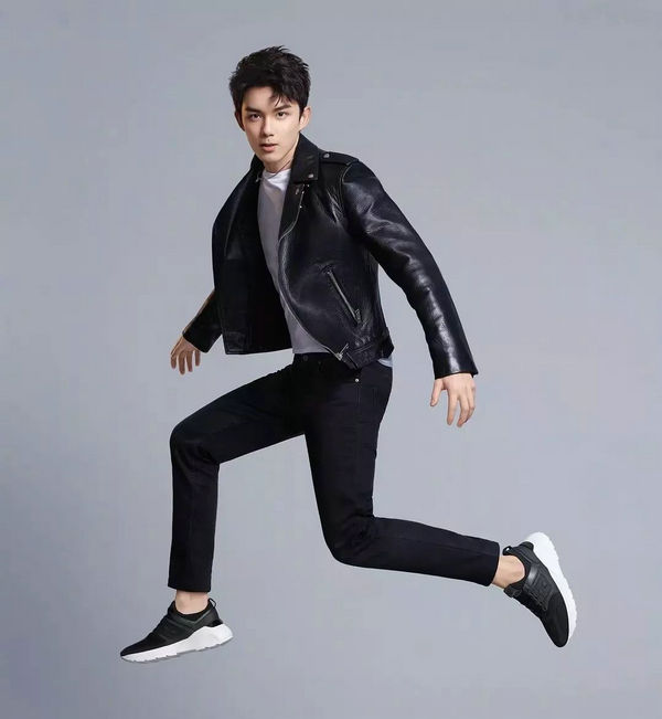 十大奢侈品牌休闲运动鞋,鞋子运动鞋男夏季透气高街