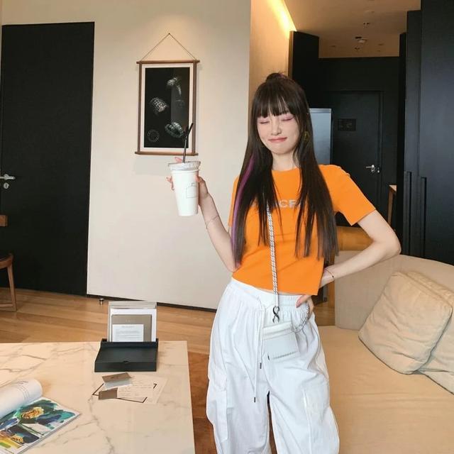 李小璐齐刘海短发,李小璐前卫发型