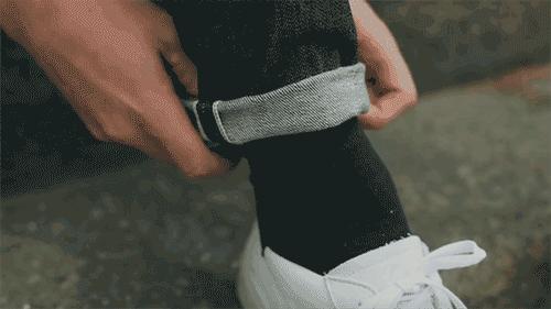 5个男生卷裤腿神技，你一定要学！别再和插秧队队长赵四一样了！