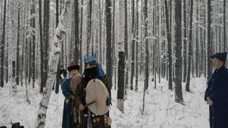 敖鲁古雅原始部落驯鹿喂草,敖鲁古雅驯鹿旅行