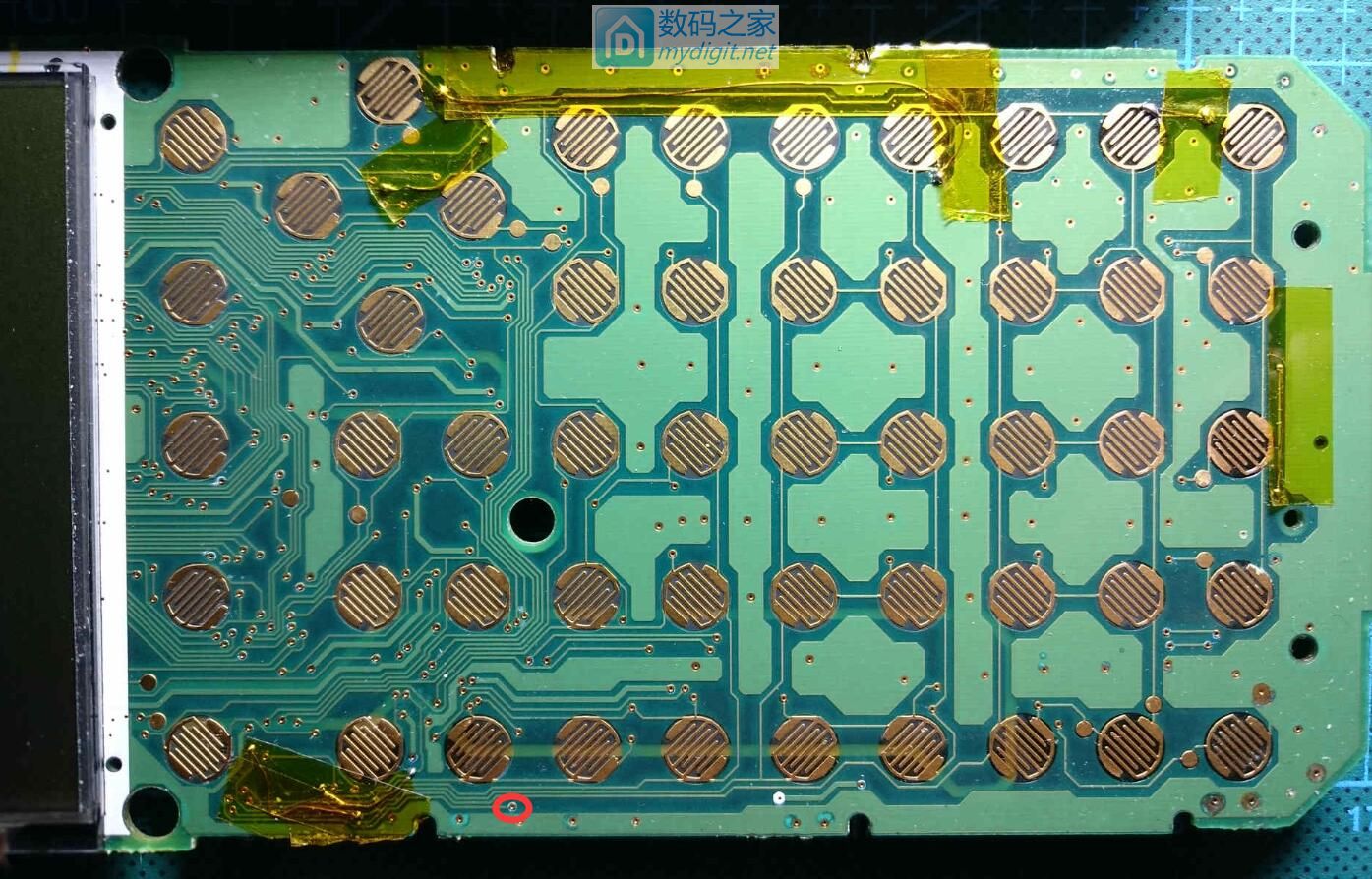 技术大佬秀操作！德州仪器TI-89图形计算器拆机维修及CPU超频