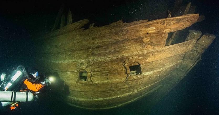 木头在水中是沉还是浮,木船为啥会沉