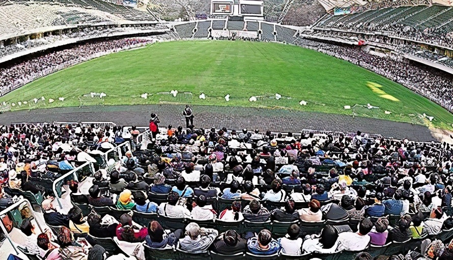 黄霑跟李小龙打架,黄沾李小龙打架完整版