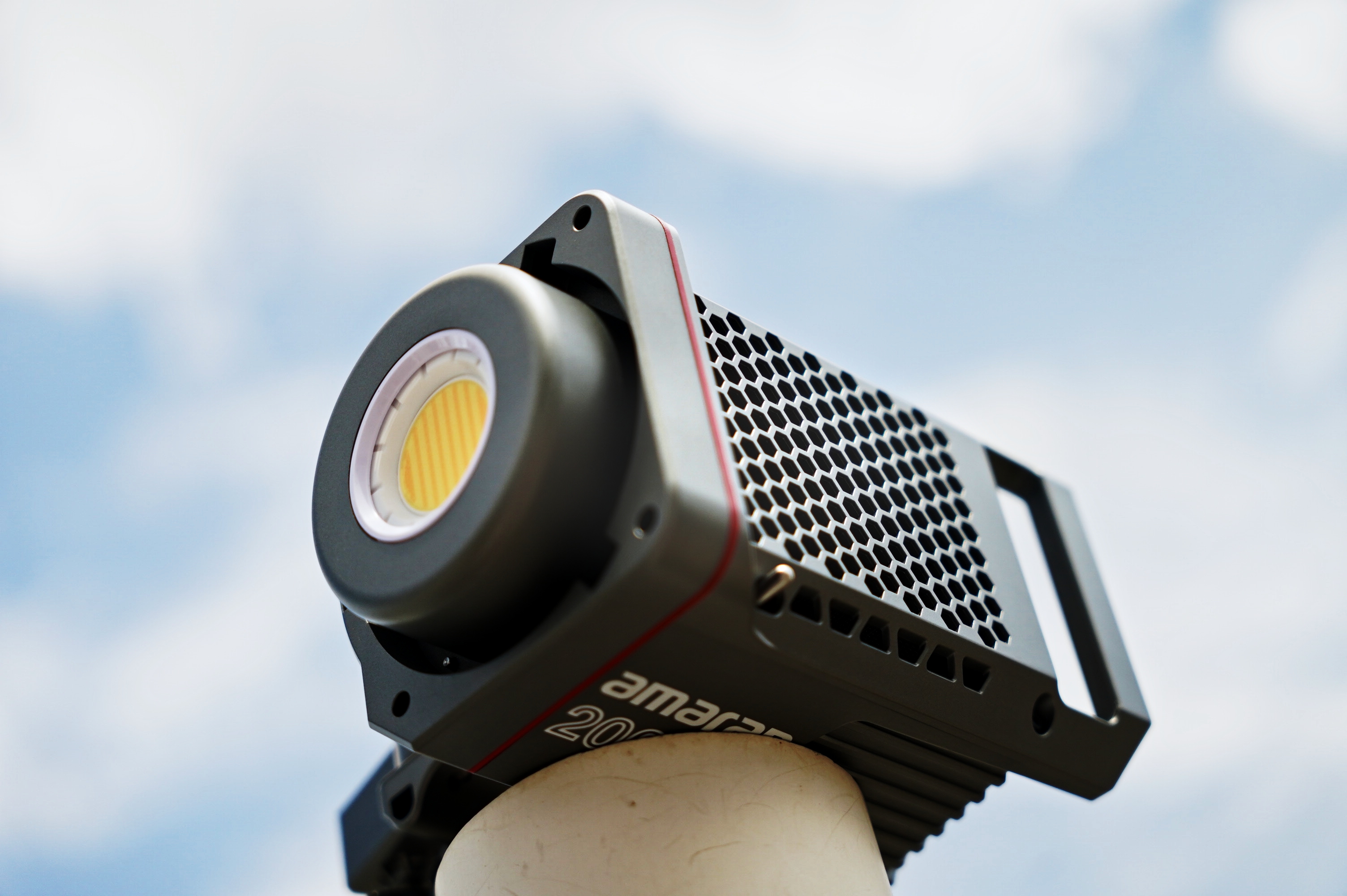 买摄影氛围灯,爱图仕200x摄影灯参数