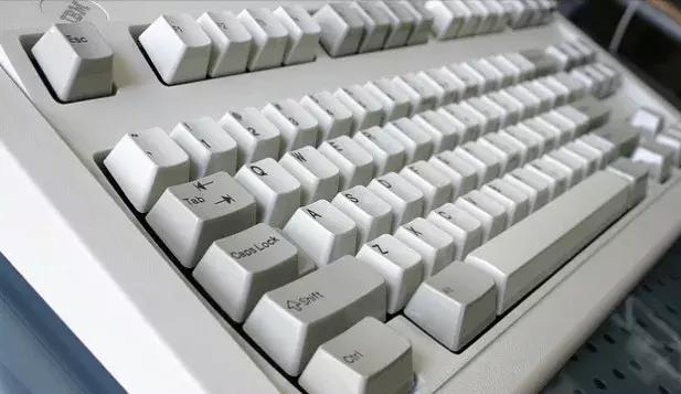 亲爱的,这个圣诞别再送我巧克力了好吗?