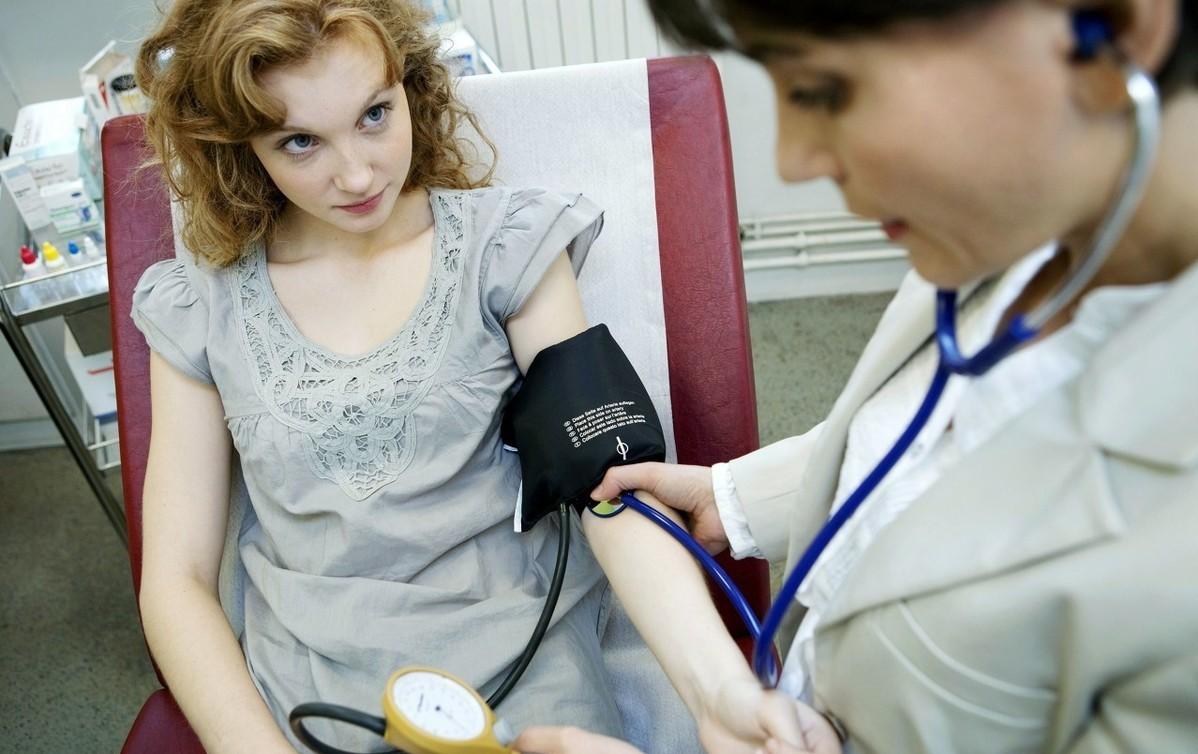 年轻人血压高有必要用药吗,继发性高血压应该吃什么药