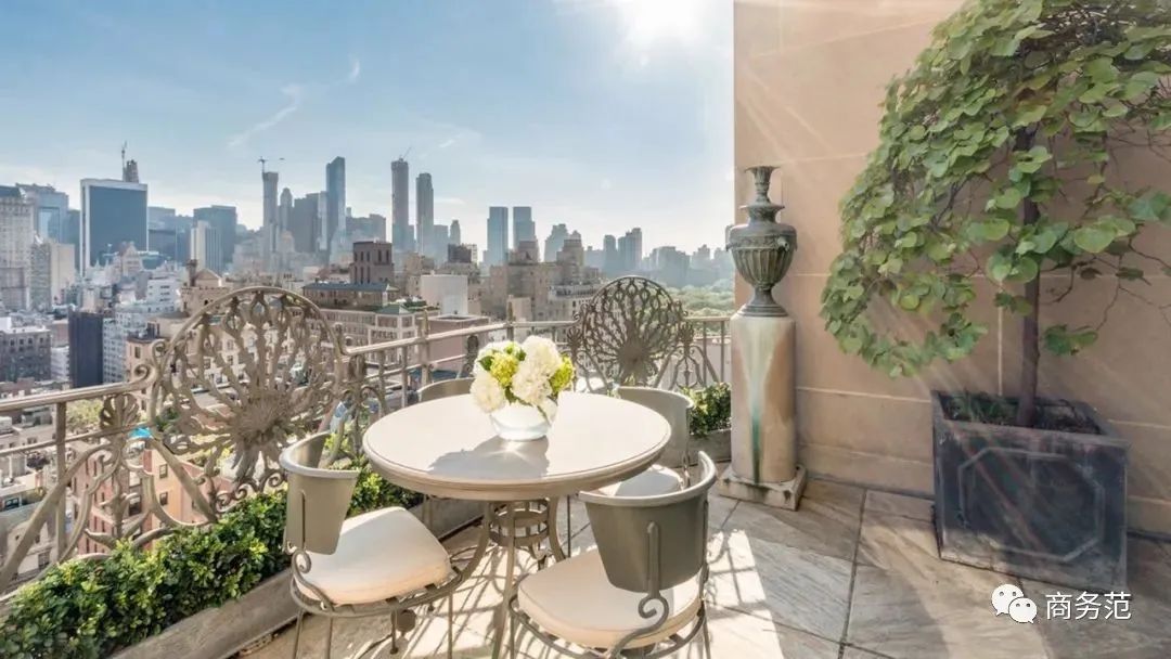 “华尔街之王”苏世民,从白手起家到身价千亿,爱买豪宅戴Swatch