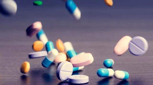 看医院心理医生，吃药吃出肥胖呆滞孩子