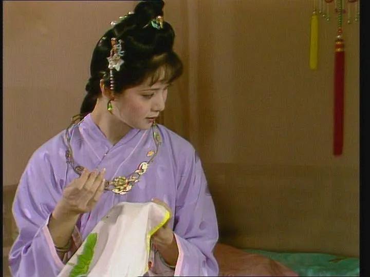 宝钗绿茶婊,宝钗是丫鬟吗