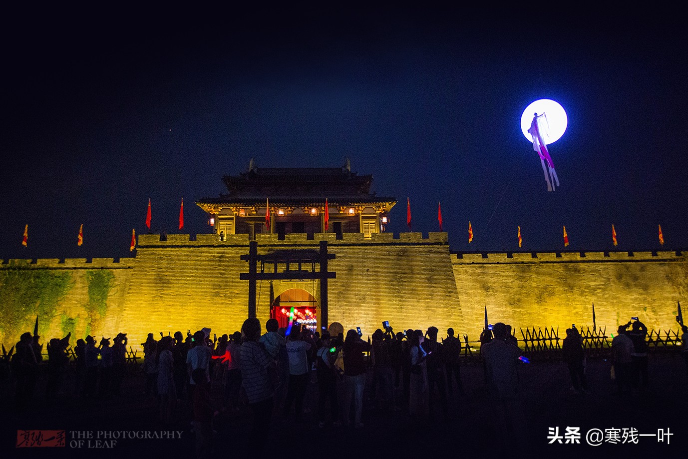 象山影视城景区人山人海,一起去看人山人海象山影视城