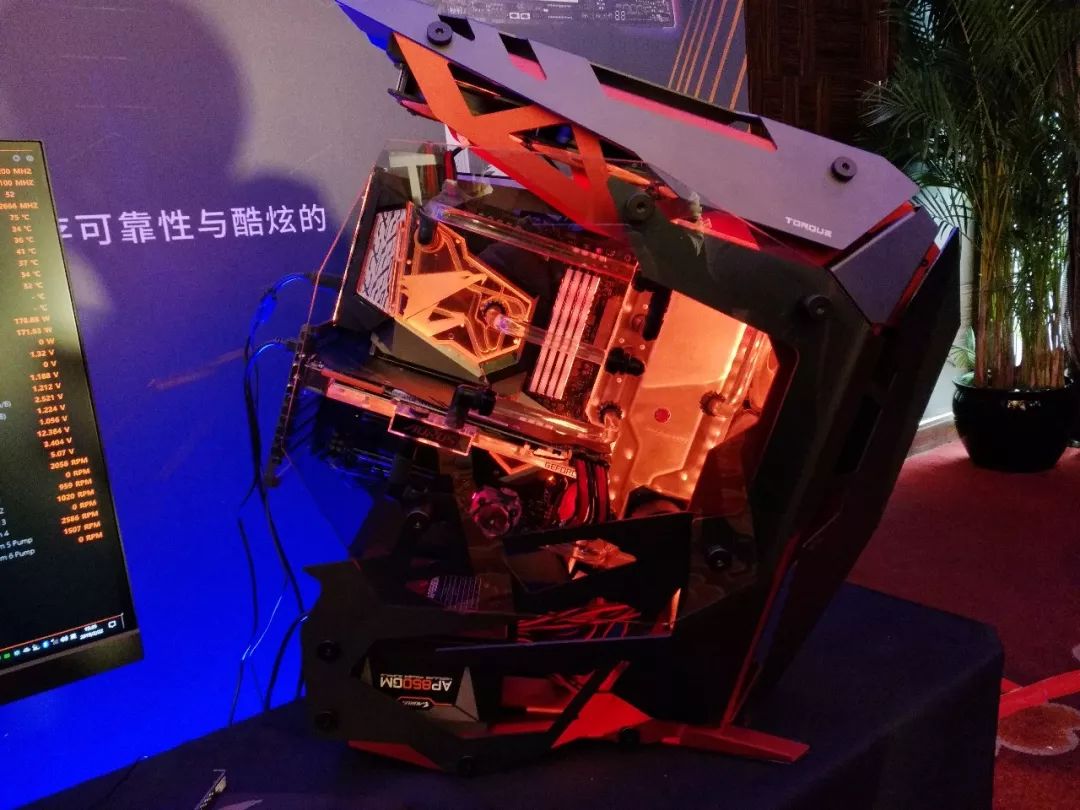 技嘉特别能超频的主板,可以超频到5.1g的cpu