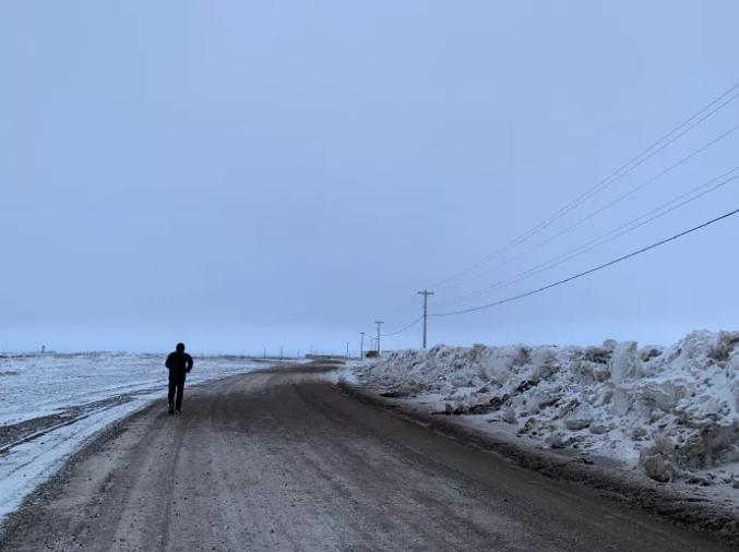 地球从南极到北极环绕一圈,地球跑一圈