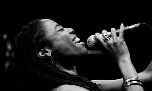 唱歌高音上不去怎么练嗓子,唱歌高音段唱不上去有什么技巧