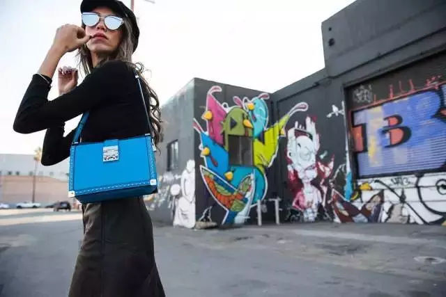 mcm背包哪款实用,mcm背包红色布艺