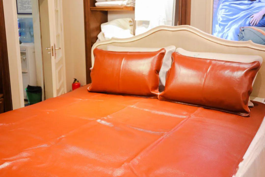 不看血亏!5.9折的克拉钻、买正装送正装的YSL,成都就这儿有