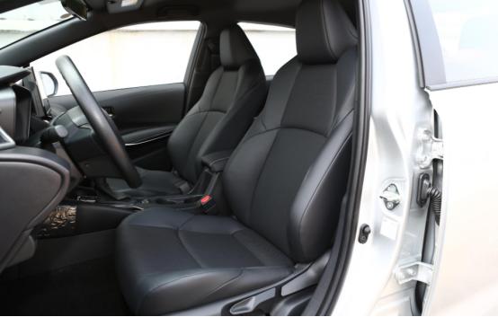 入门即是高配,性价比不错,体验2021款丰田雷凌