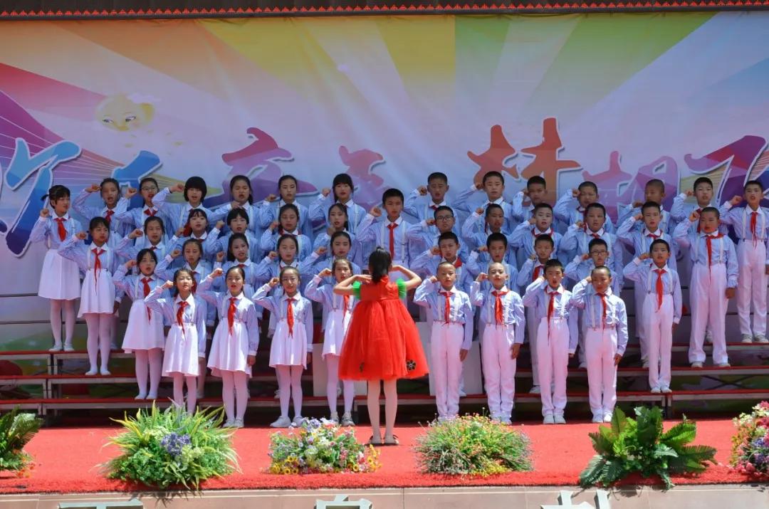 白银文明校园,文明校园七彩童年舞蹈