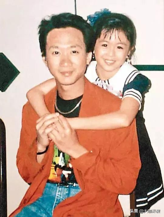 唐宁和张国荣合影,张国荣和周润发年纪