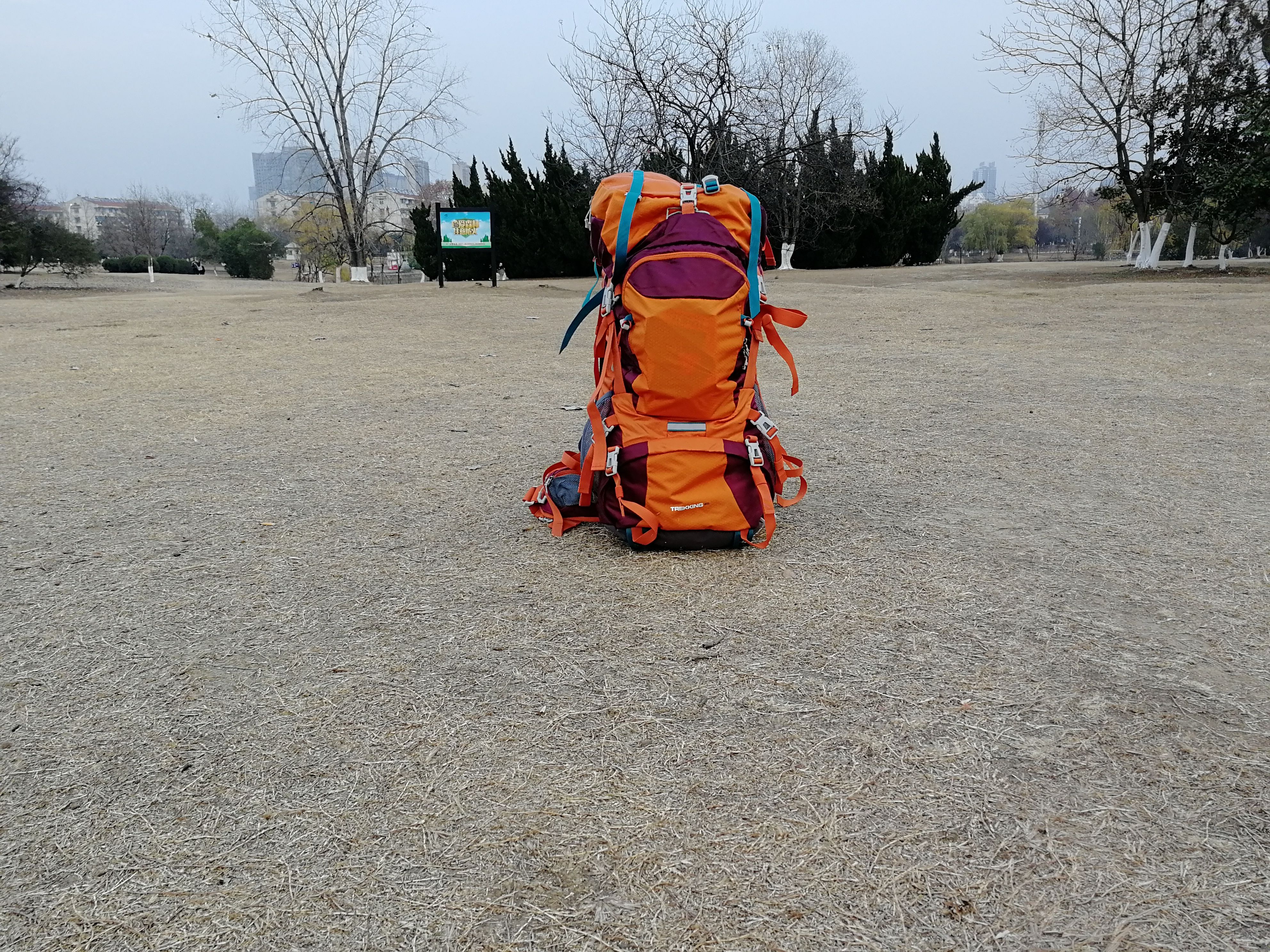 探路者60l登山包,探路者户外男款双肩背包