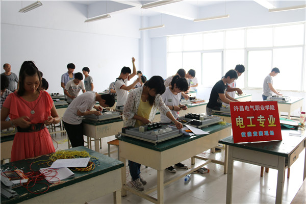 考不上本科要读大专还是继续复读,不到二本线是选择复读还是走专科