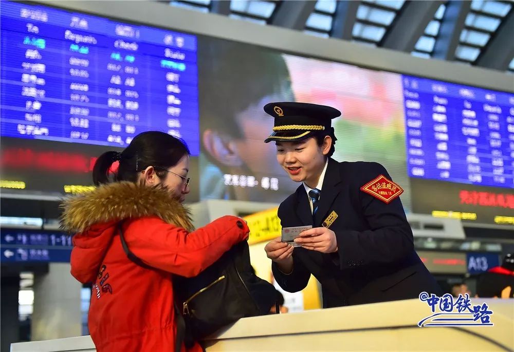长沙站电子客票坐火车全过程,春运电子客票时代怎么坐火车