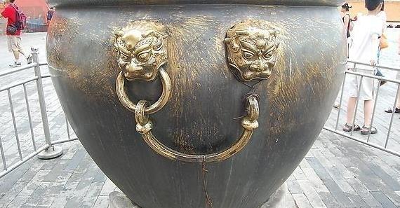 故宫水缸结冰,故宫处理积水