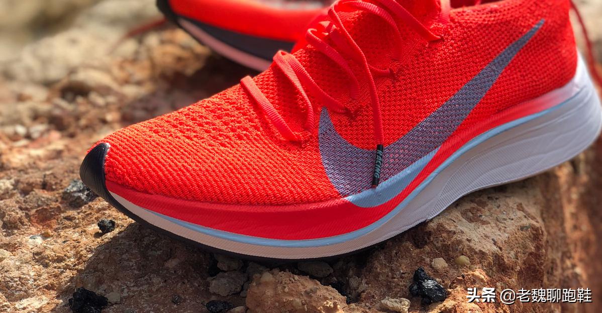 阿迪和耐克跑鞋哪个更好,耐克和阿迪最好的跑鞋