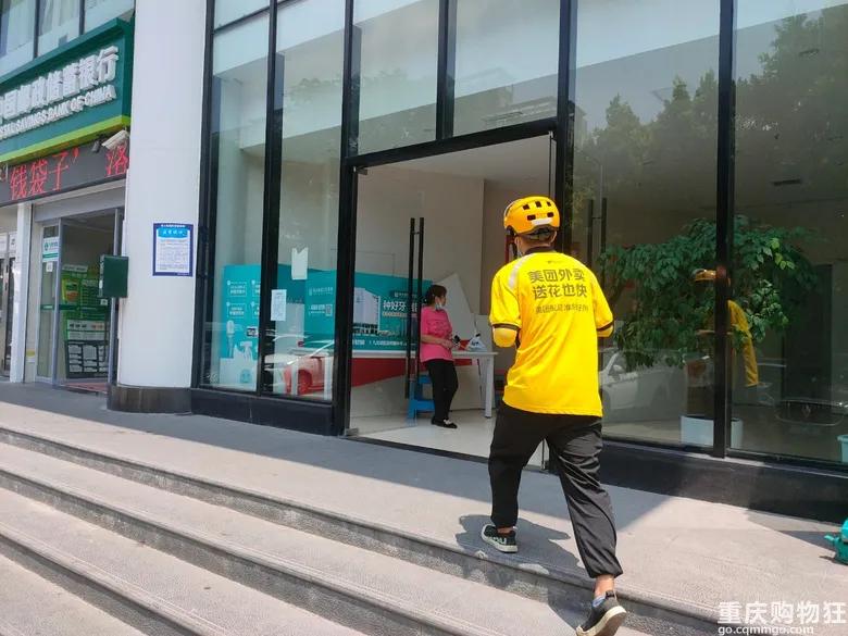 外卖小哥一天跑单13小时真实收入,月入过万外卖小哥工作多少个小时